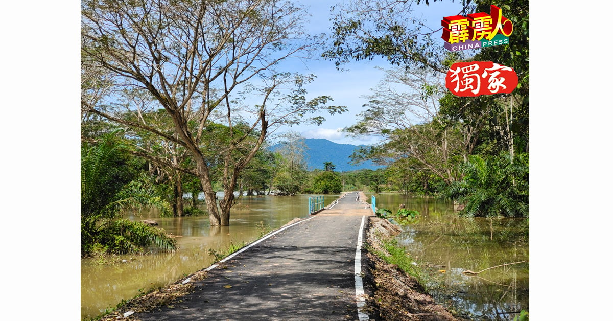由于这段脚车道就在霹雳河畔，若是遇上雨季河水高涨，还会出现脚车道两旁都是积水的罕见景色。