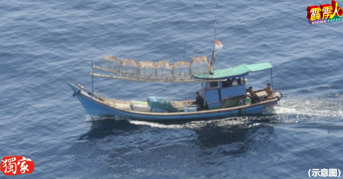 海事执法机构所掌握的情报指出，不法人士在下霹雳一带的海域，通过渔船为媒介，偷渡和走私香烟。