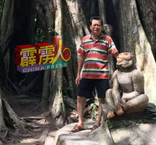 死者生前的生活照