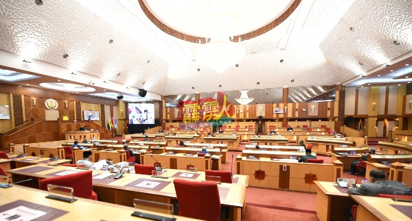 霹雳州第14届第4季第1次议会周四復会，会议流程进展顺利。