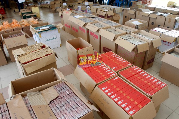 北旅普通行动部队展开“取缔违禁品行动”,起获市值约202万6481令吉86仙的漏税烟、酒及烈酒。