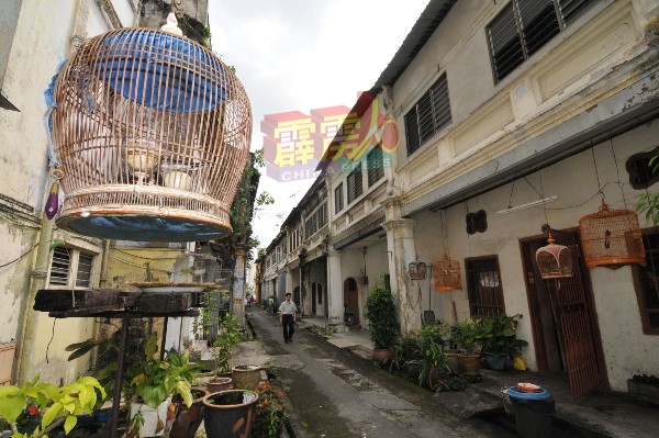 “二奶巷”是怡保新街场开埠功臣姚德胜送给其第2名太太的礼物，与“包二奶”并无关连，