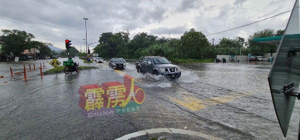 怡保市近期频频发生突发水灾。 （档案照）