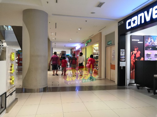 怡保市一些购物商场内，没有出现明显的人潮。