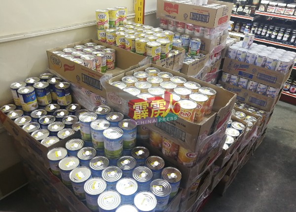 同样也是棕油制作的炼乳,在这期间因铝价导致的铝罐上涨,而面临价格高涨的问题。