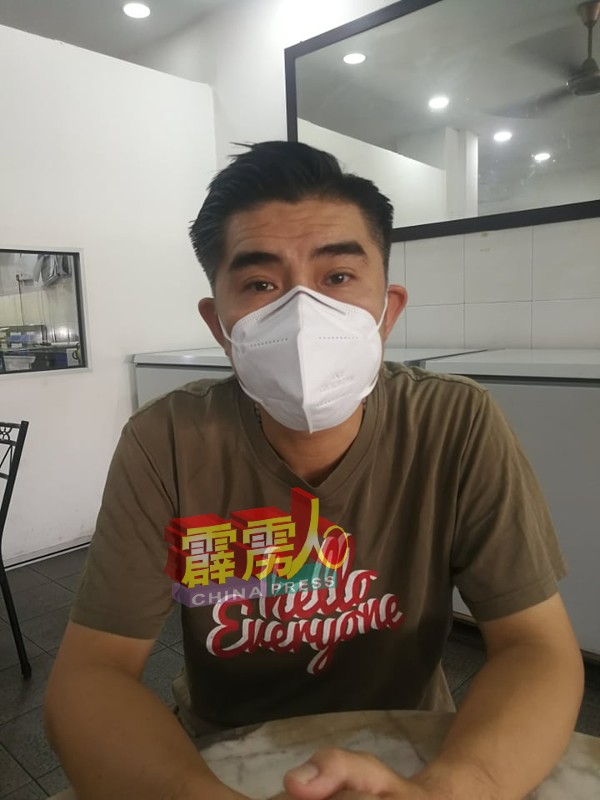 嘉宾茶室东主黄远进