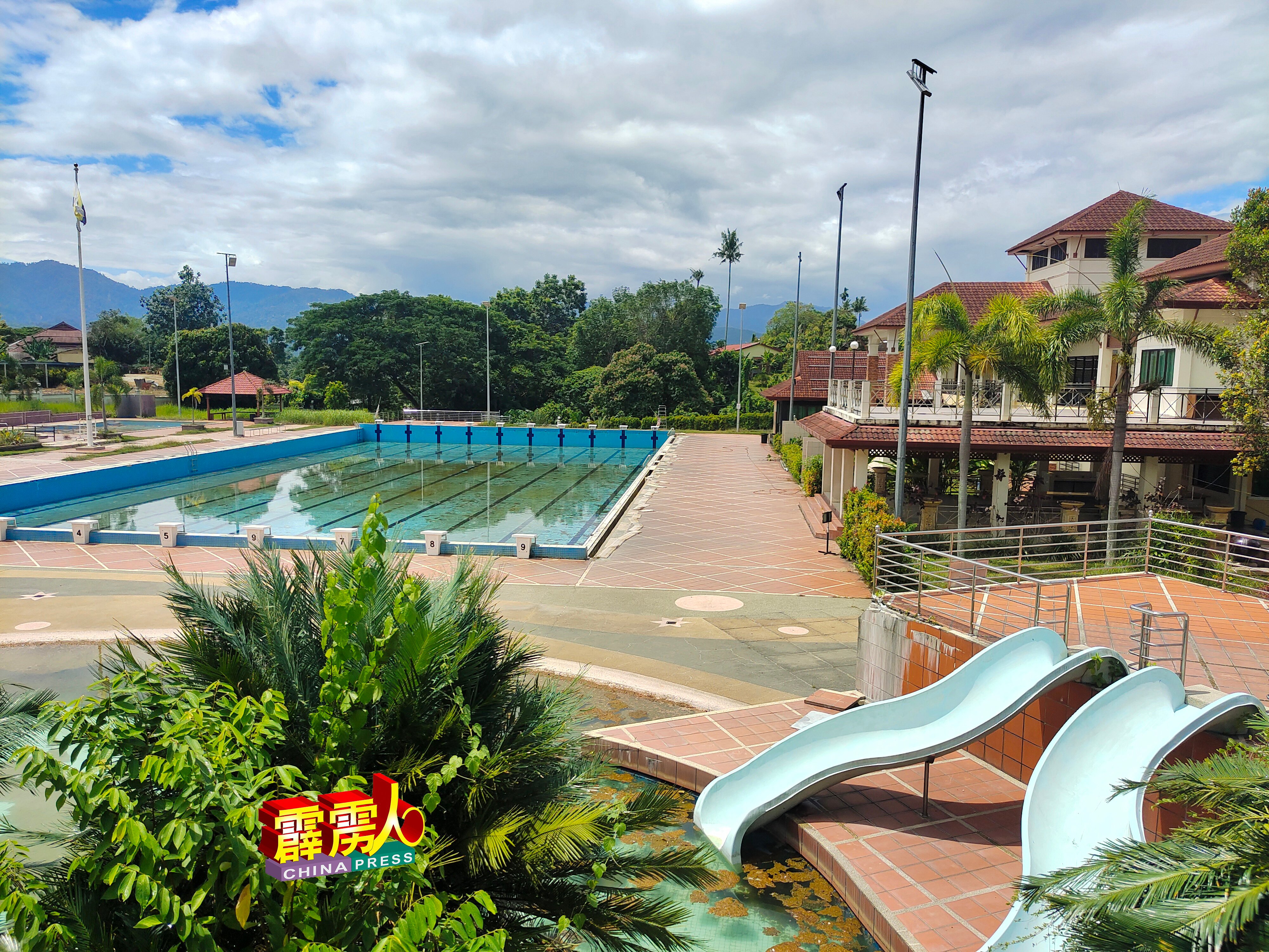 市议会有意将江沙游泳池提升为水上乐园，局格是双威水上乐园的迷你版。