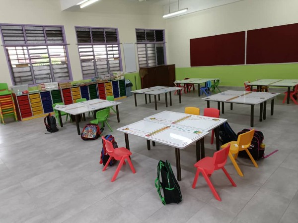 怡保三才华小学前教育班正式开班。