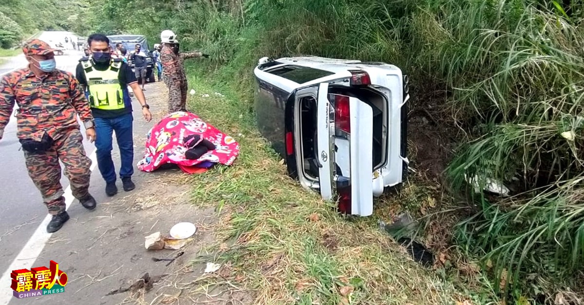 新邦波赖金马崙路发生2死4伤严重车祸！