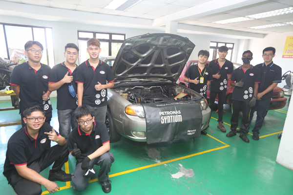蔡氏高等汽车工程学院目前有20至30名的学生。