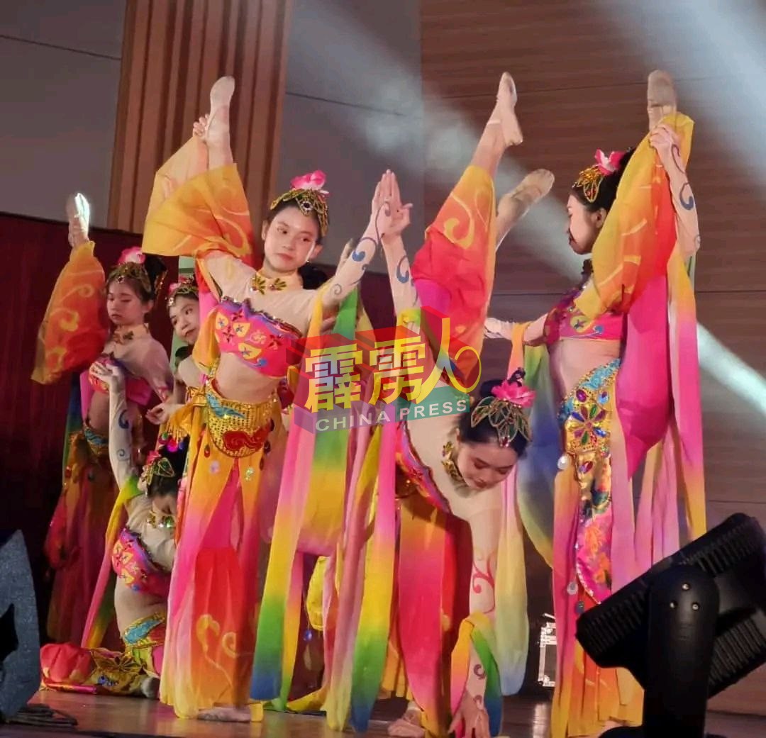 中国传统舞蹈表演。