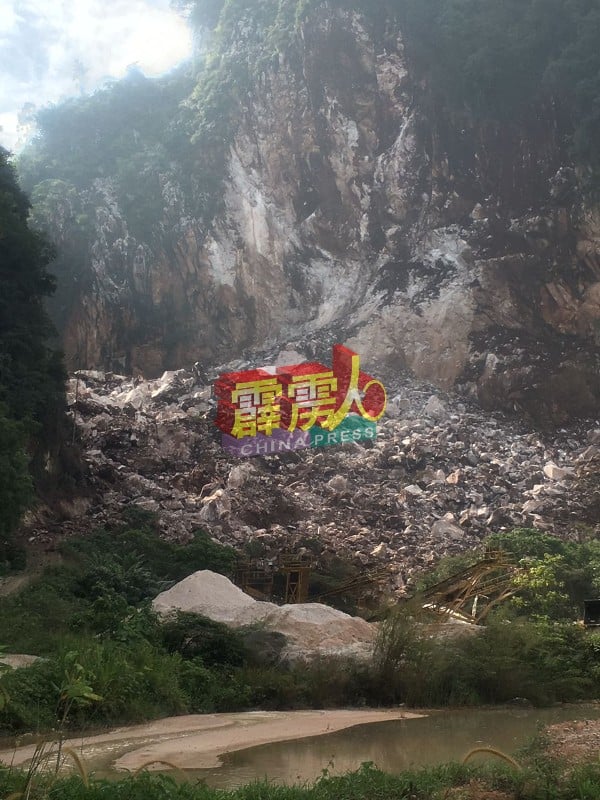 格拉马波赖一家採石厂于3月8日发生岩石坍塌，导致2人被塌下的岩石埋没。（档案照）