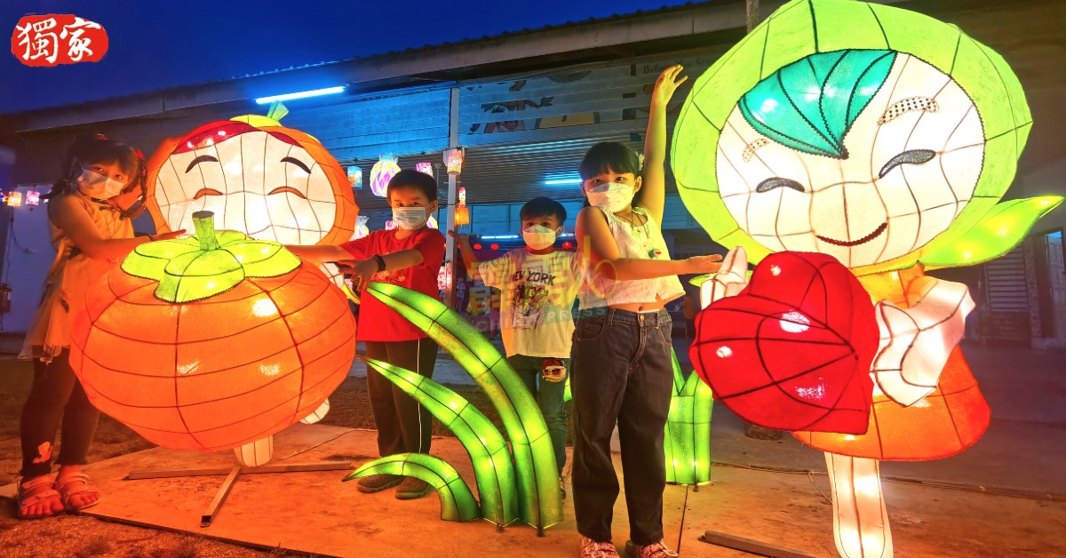 嘉培幼儿园中秋园游会有童话卡通花灯展，深受小朋友喜爱！