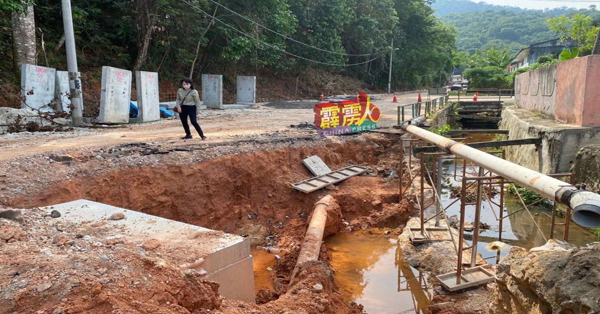 斯里金宝展开建设排水系统工程。