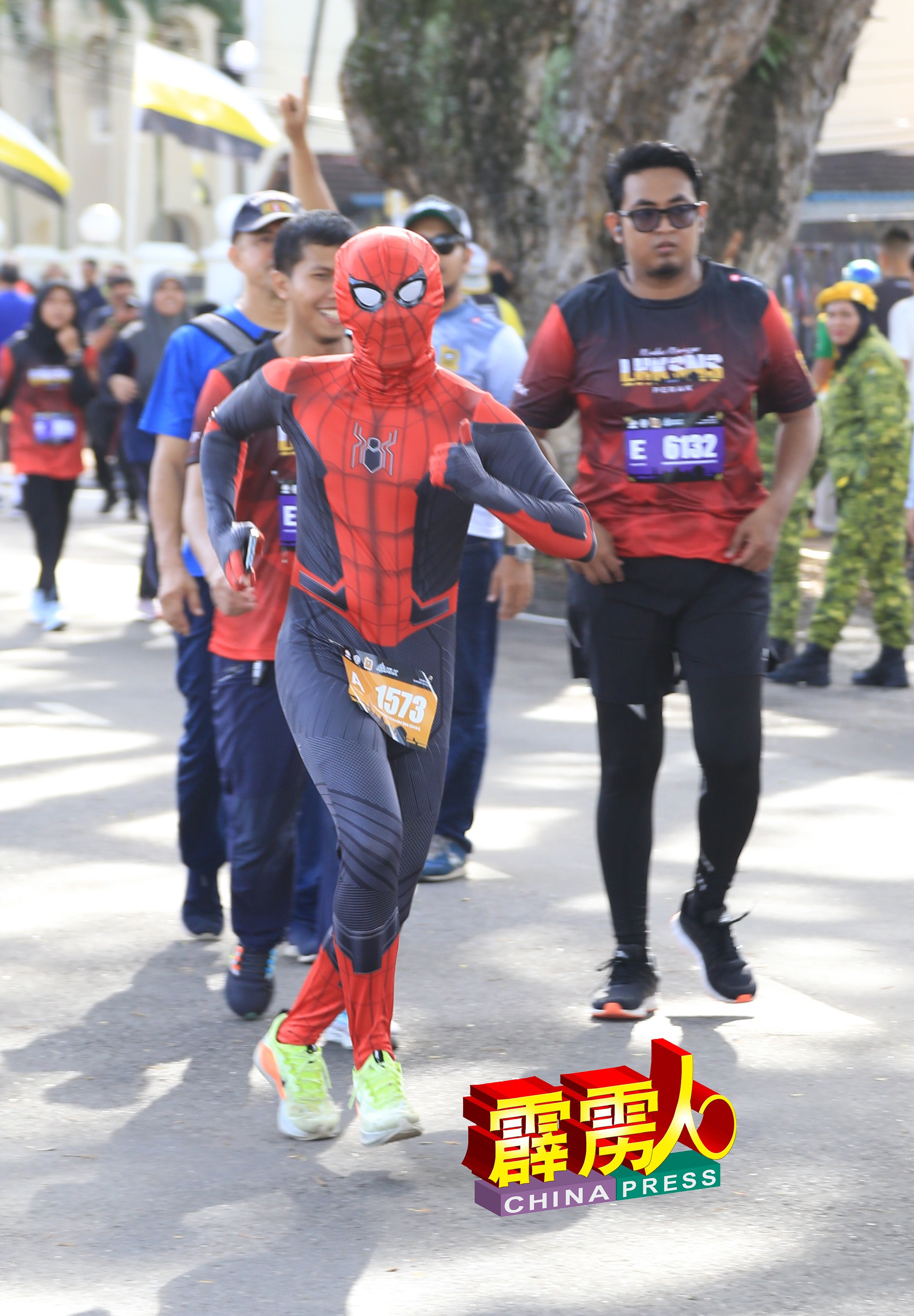 蜘蛛侠也报名参加“2022年霹州苏丹纳兹林沙华诞赛跑比赛”。