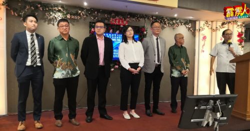 马华代表送入州议会             马汉顺：两线制靠你们