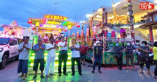 风雨无阻的大游行！   班台金山济公庙庆神诞