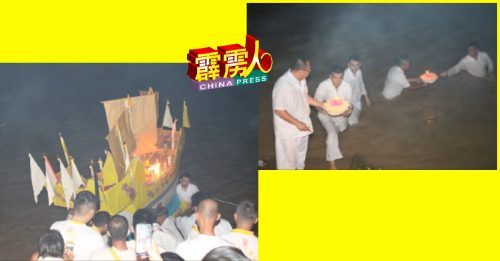九皇龙船  9盏莲花灯  恭送九皇大帝回銮！