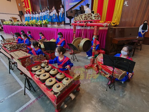 各种马来传统乐器，演奏起来同样也极具欣赏性。