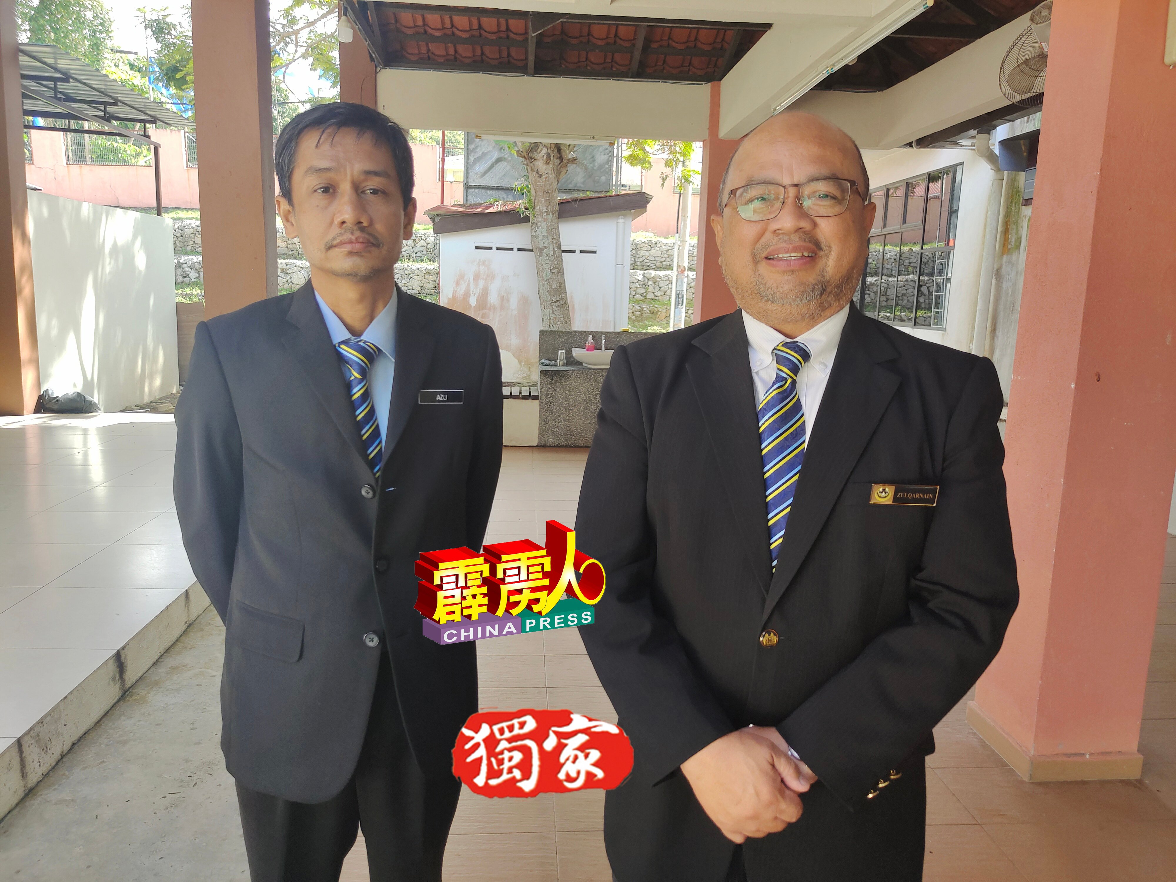 江沙国会选区选举官祖卡奈（右）与江沙市议会秘书阿兹里