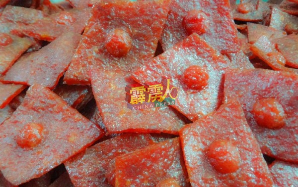 祥记肉干行推出“珍珠肉乾”,相比一般肉干,中间部分多了一个肉球,增添口感。