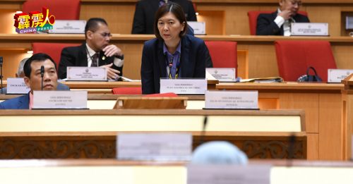 ◤霹州议会◢ 万里望巴刹大型垃圾槽 将1天内被拖走2次清理 确保垃圾槽不再满溢