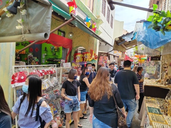 随着中国即将开放边境，受访的旅游业者披露，部分客户仍处于观望，等待中国宣布更多开放细节。（档案照）