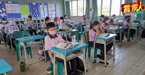 安顺三民华小一校、三民华中 学生出席率都在90%以上