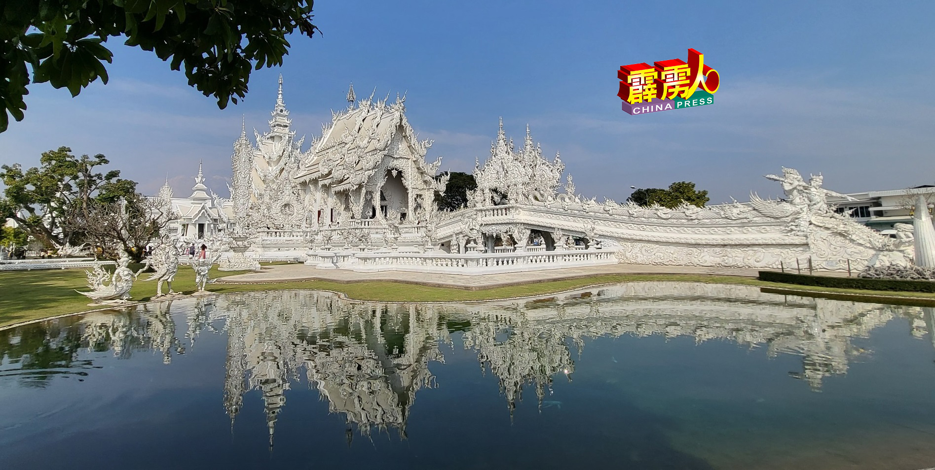 清莱白庙，也是泰国热门旅游景区。