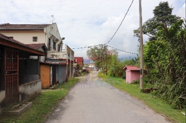 黄景祥计划为新村增添街灯。