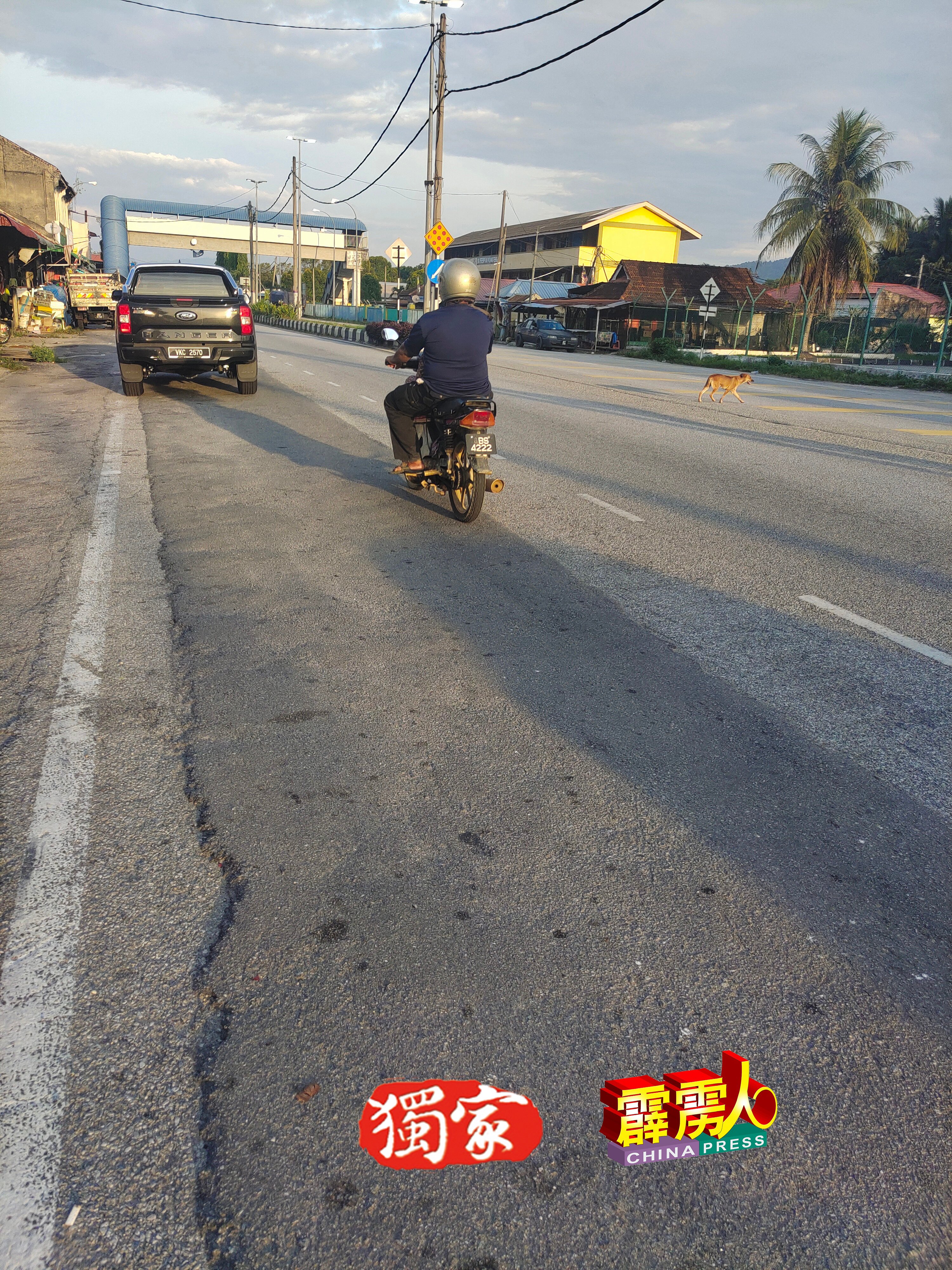 硝山大街的道路问题，也是迫切需要儘量解决的课题。