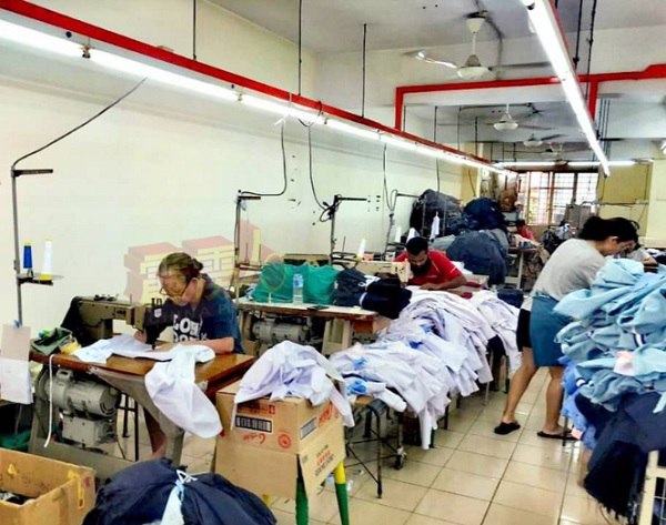 纺织厂中不乏外劳员工，在行动管制令期间被迫遣返回国，在开放后至今的空缺仍待填补。
