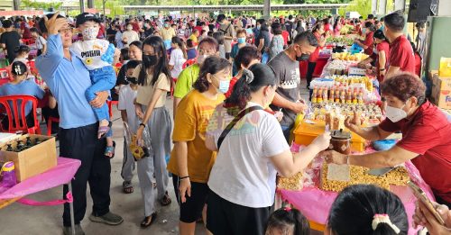 直民华小义卖会   售出逾10万票券