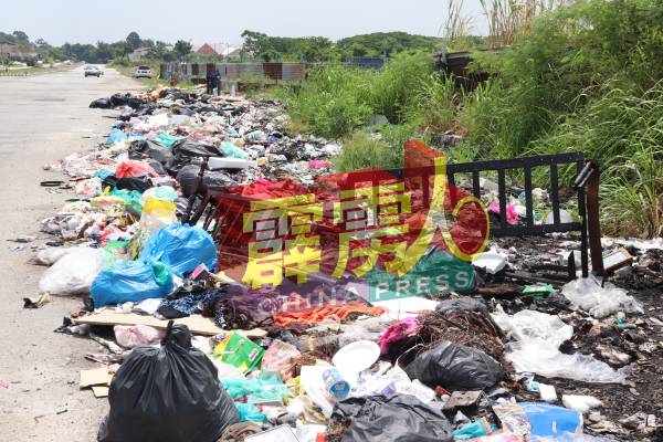 黄诗情说，各县属地方政府都面对几乎相同的问题，其中最为关注的就是固体废料处理的问题。（档案照）