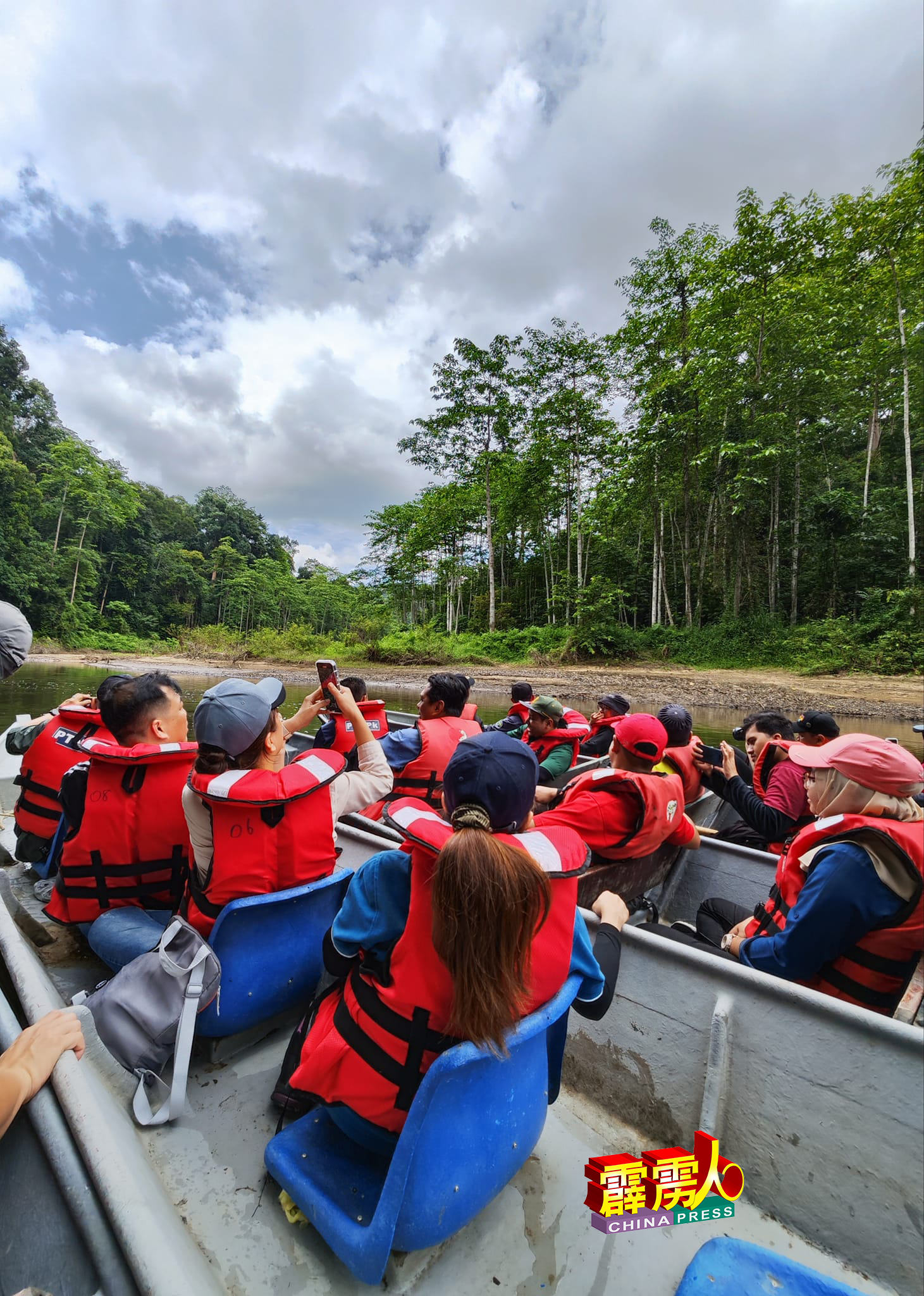 位于霹雳州北部，拥有超过1亿3000年悠久历史的柏隆皇家公园，是世界最古老的原始热带雨林之一，比亚马逊及刚果雨林更为古老。