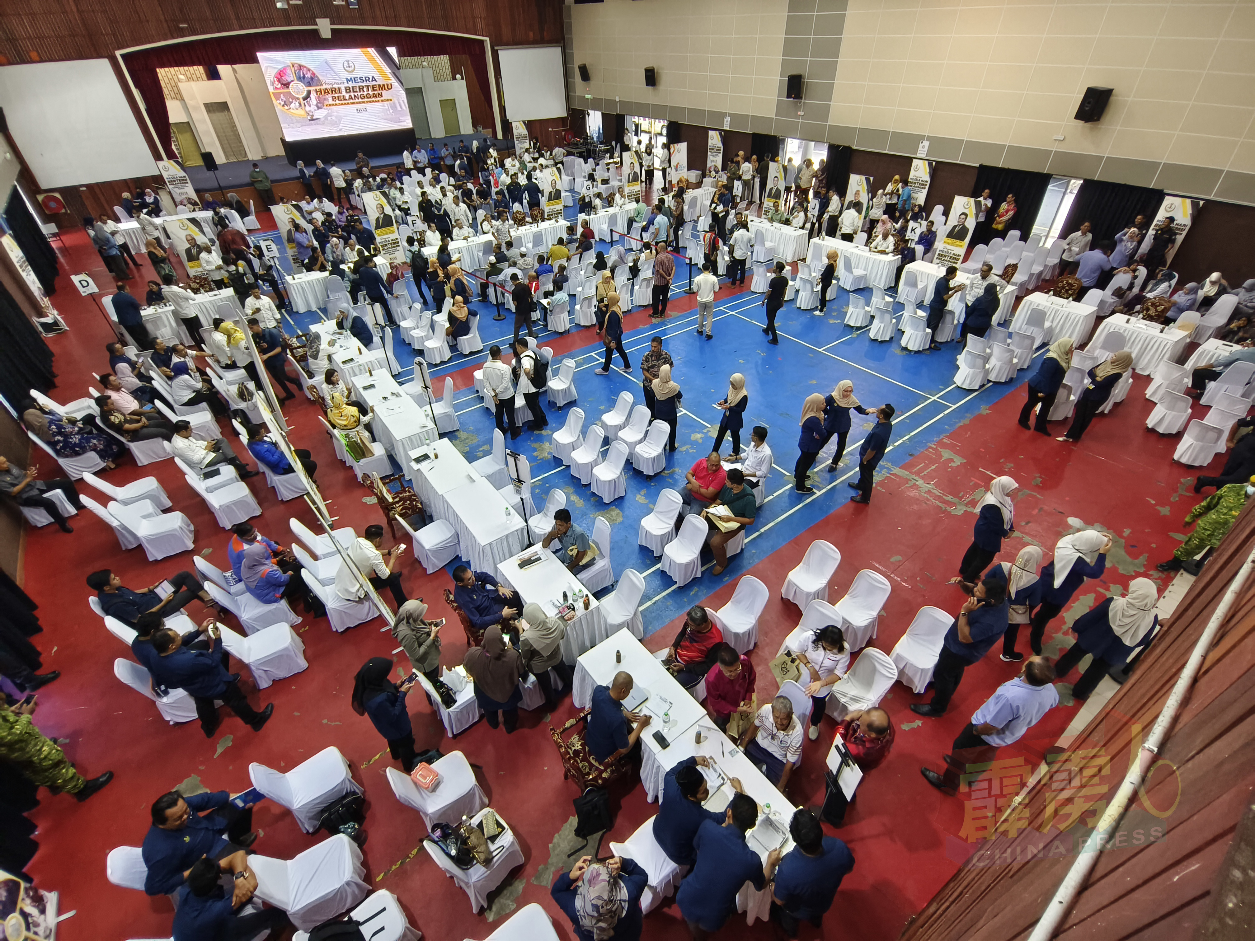 霹雳州政府第6场会客日于週四（20日）在宜力举行，反应热烈。