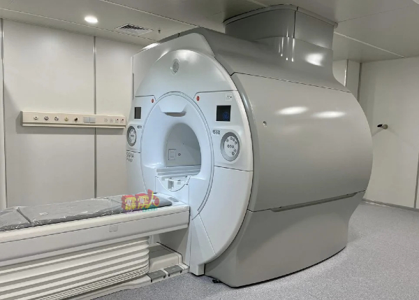 拉曼大学医院崭新的核磁共振机。 （拉曼大学提供） 
