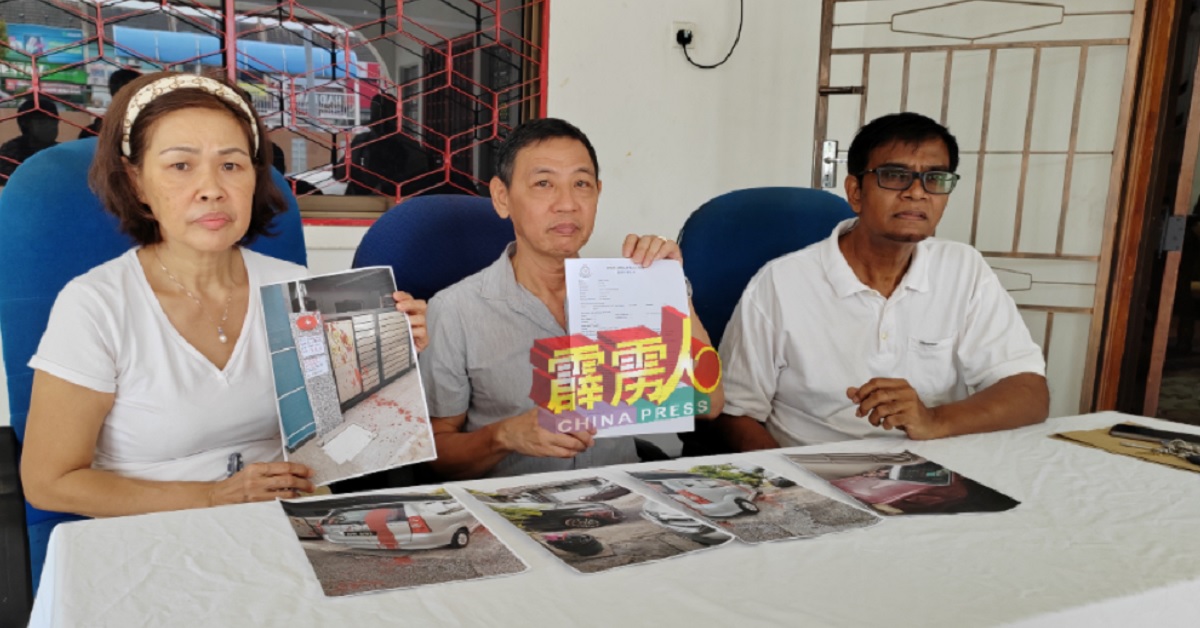 张良斌（右2起）与李秀娟夫妇，在拉威（右）陪同下召开记者会，并希望媳妇能尽快现身交代详情。