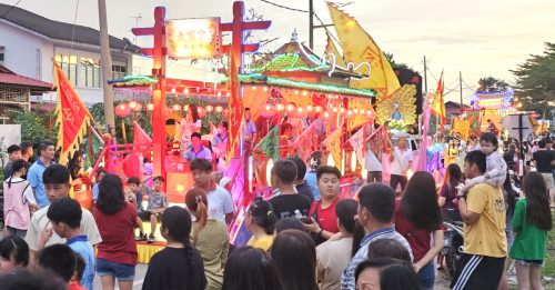 爱大华斗母宫 “九皇爷诞大游行”   千人踩街庆神诞