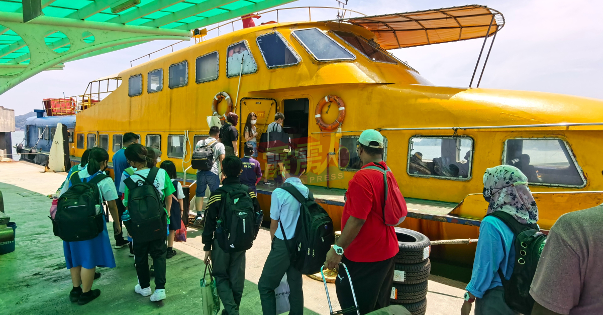 玛丽娜名胜岛往返邦咯岛的渡轮班次，从原有的10班次增至11班次。