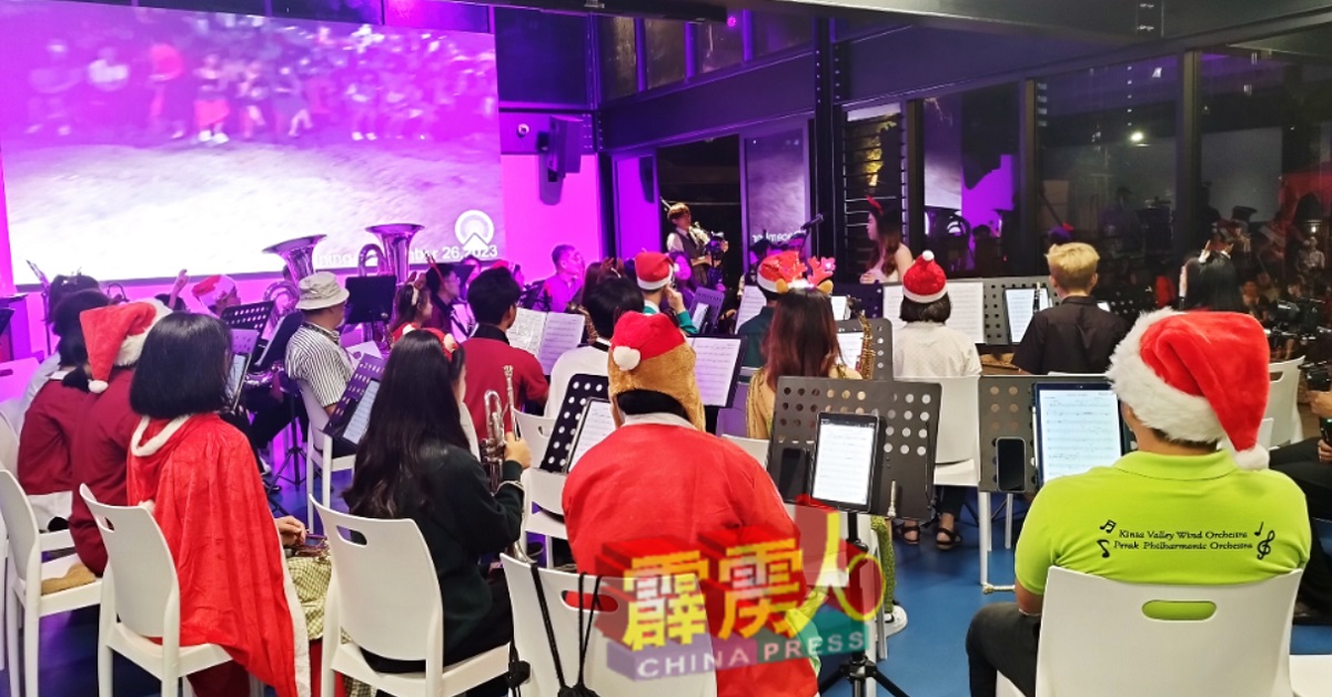 近打谷管弦乐团于周二（26日）受邀在怡保圣安德鲁教堂举办别开生面的音乐会。