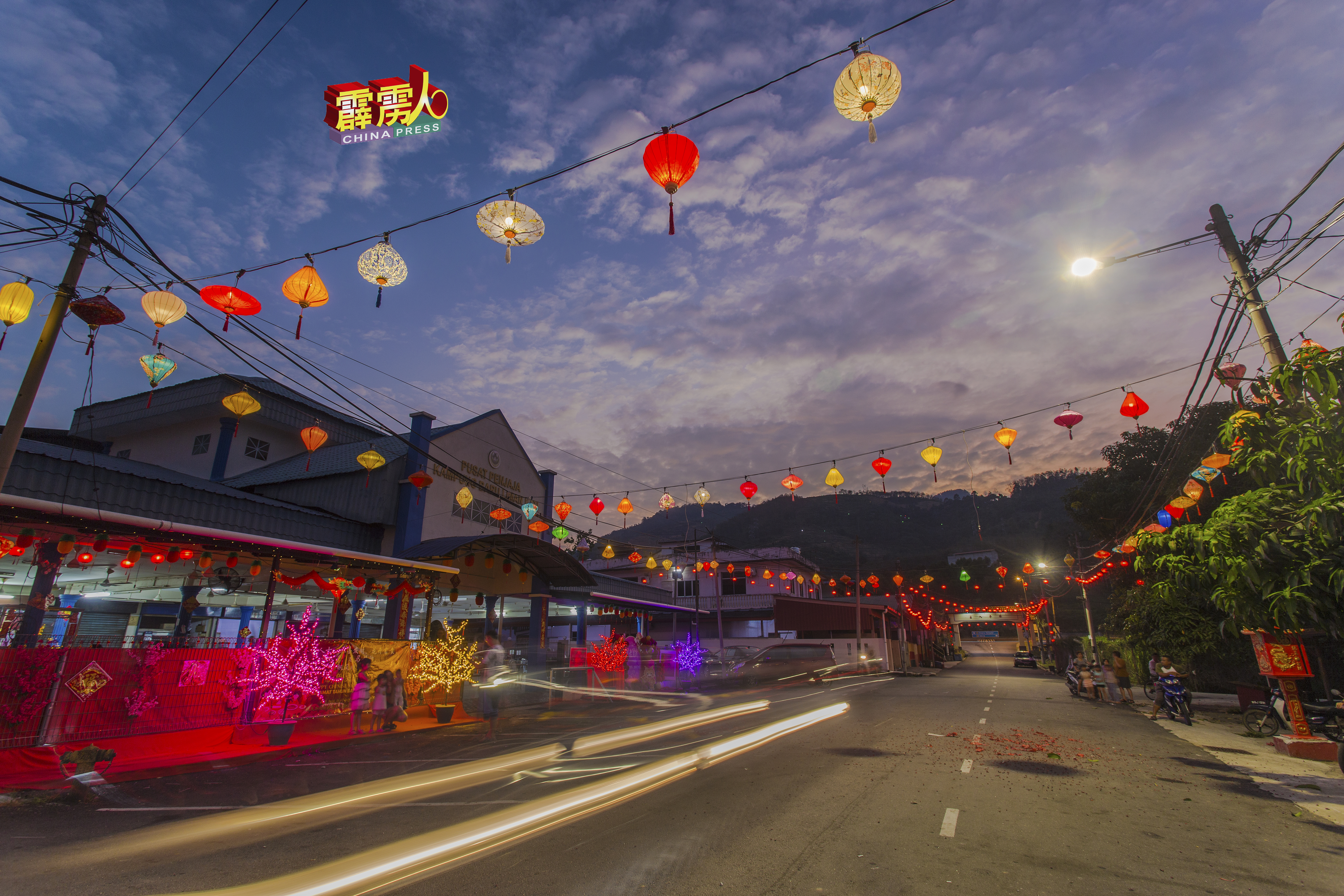 江沙利民加地已完成新春布置及亮灯，成为江沙区最亮眼及春节气氛最浓的华人新村之一。