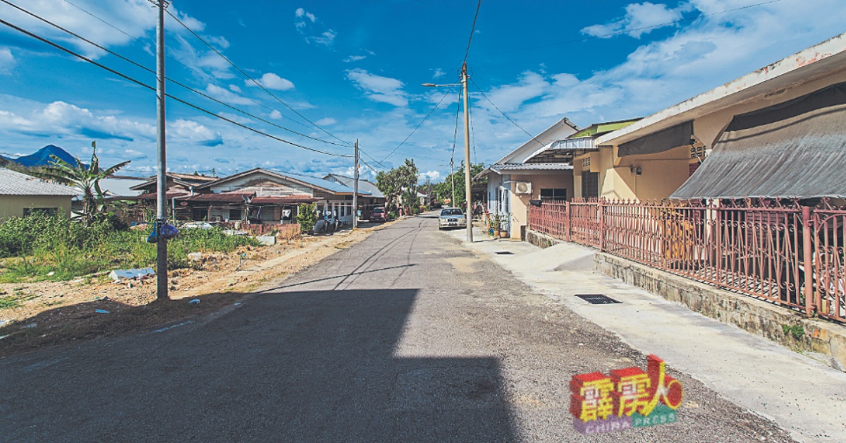 峇都鲁亚新村已重新铺路。