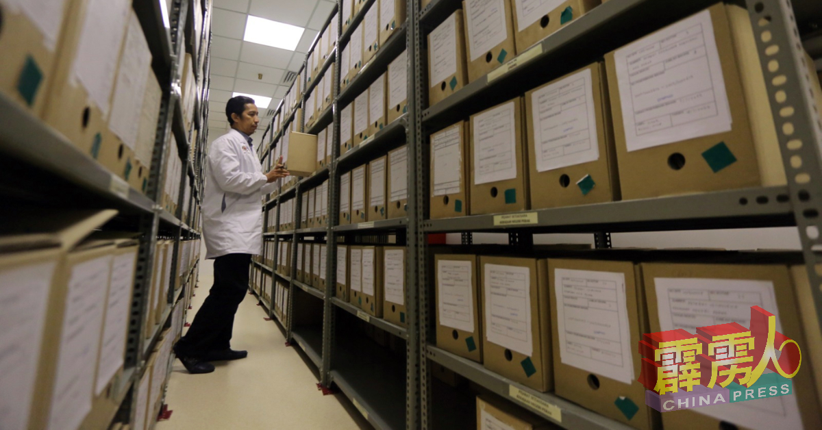 霹雳州马来西亚国家档案馆储存超过10万份重要文件。