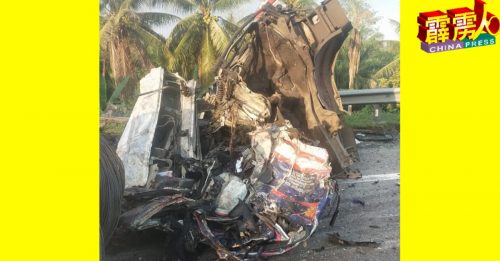 南北大道严重车祸 务边路段瘫痪