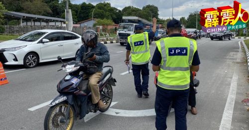 陆交局春节特别行动 3小时内开780张罚单 充公94辆交通工具