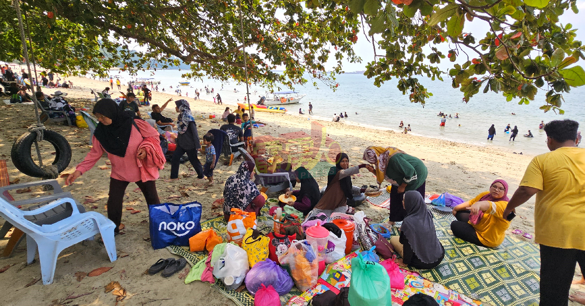 高人气的直落峇迪海滩，被提升为霹州内首个禁烟观光海滩，民众反应正面，初阶段赞同禁烟。