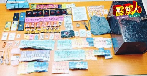 警突袭住家 起值25万毒品和财物 逮4男