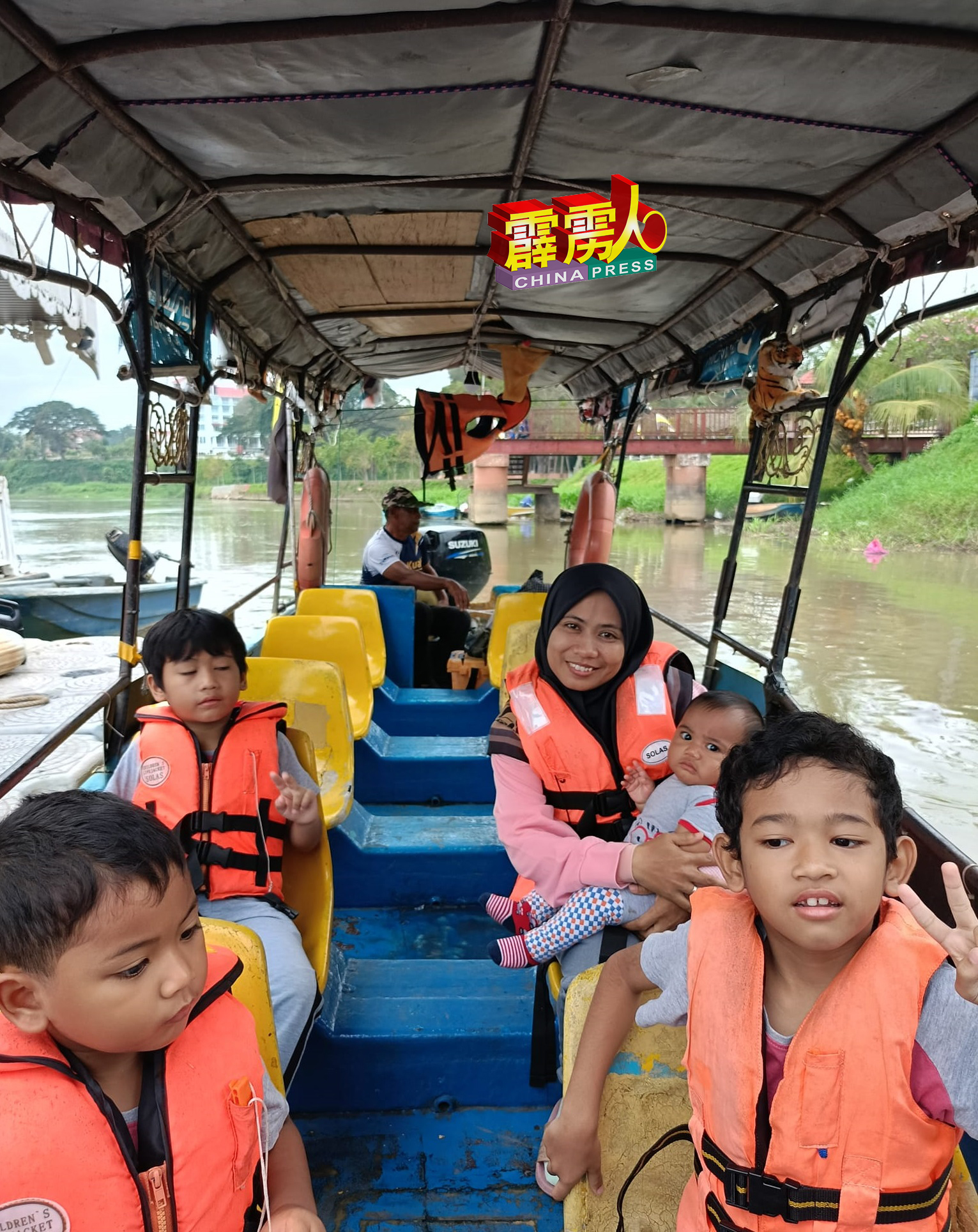 霹雳河游船河服务，深受游客喜爱。