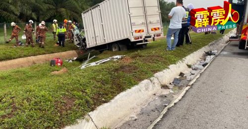 罗厘撞及拖格罗厘车尾   7岁男童当场身亡